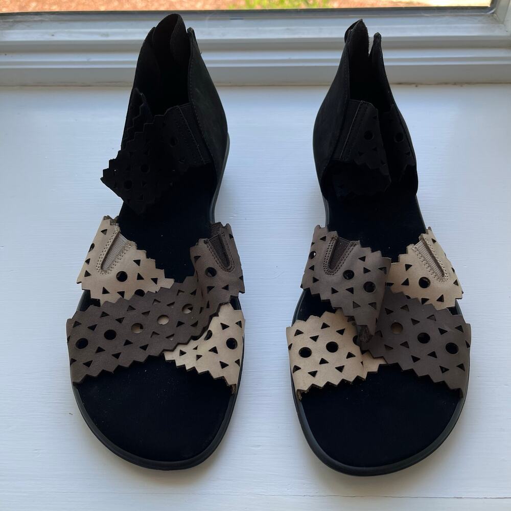 Sesto Meucci Leather Cut Out Cross Strap Sandals Elbi Black 10M